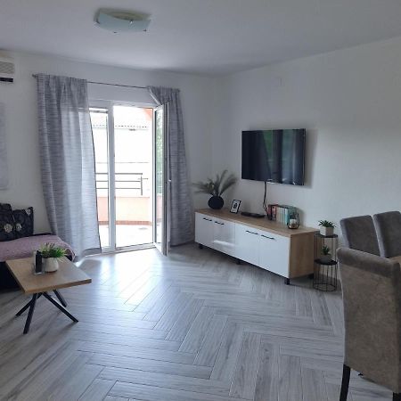 Apartments Ledic Krvavica Εξωτερικό φωτογραφία