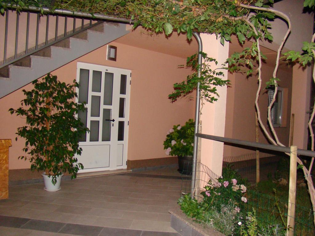 Apartments Ledic Krvavica Εξωτερικό φωτογραφία